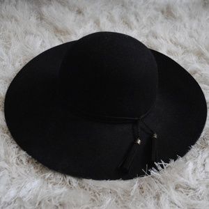 Nine West Black Wool Hat